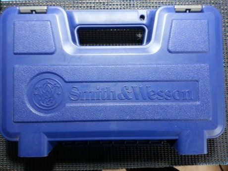 SE VENDE REVOLVER S&W 357 MAGNUM DE 6" COMO NUEVO,POCOS DISPAROS,COMPRADO NUEVO CON FACTURA,CAJA 02