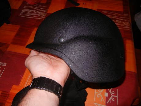 Vendo casco pascut balistico nivel III-a
Estado Nuevo, nunca usado
Talla mediana
con funda protectora

precio 10