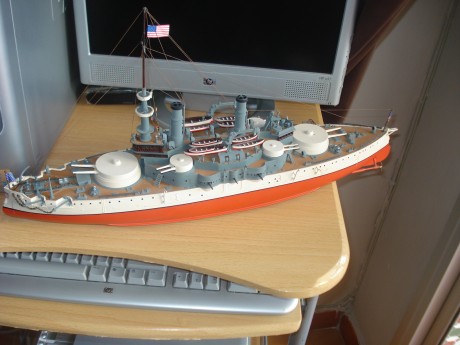 hola .cambiaria este lote de maquetas de barcos,por algun objeto de militaria japonesa segunda guerra 00