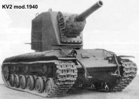 Os adjunto este curioso enlace de un video ruso donde ponen en marcha este cazacarros de la segunda guerra 130