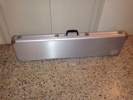 Hola 
Vendo maleta aluminio marca Plano
Muy cuidada 
La usaba para guardar mi carabina match
Precio 50,-€
Esta 02