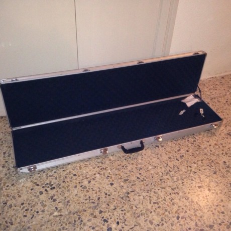 Hola 
Vendo maleta aluminio marca Plano
Muy cuidada 
La usaba para guardar mi carabina match
Precio 50,-€
Esta 01