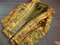  CIMG3225.JPG HOLA,
tengo 3 uniformes pixelados talla 3N o TALLA L, 2 aridos y 2 boscosos del ejercito 02