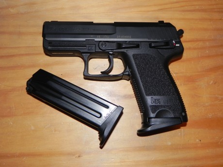 Vendo HK usp compat calibre 9mm en perfecto estado guiada con A, el arma esta en la provincia de Málaga, 01