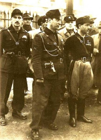 Hace unos días encontré por casualidad en una web extranjera un arma a la venta que hacía muchos años 10