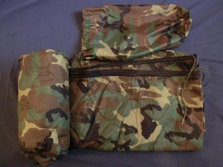  CIMG3225.JPG HOLA,
tengo 3 uniformes pixelados talla 3N o TALLA L, 2 aridos y 2 boscosos del ejercito 92