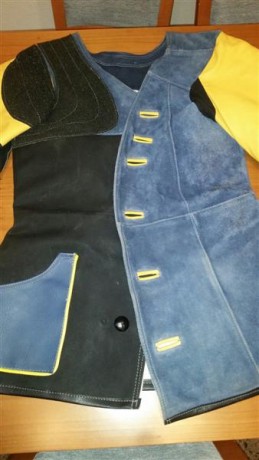 Vendo recien adquirida chaqueta de tiro Anschutz.
Pertenecía a "Galadrio", usuario de este foro.
El 01