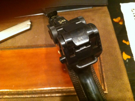 Se vende esta Luger Erfurt de artillería en estado mecanico impecable y repavonada hace muchos años con 32