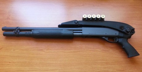 Vendo esta culata plegable ATI valida tanto para escopetas Remington como Mosberg. Tambien lleva un soporte 10