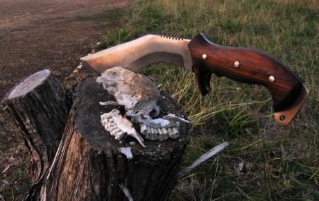  Vendo este gran cuchillo realizado artesanalmente en su totalidad. 

 mejor-cuchillo-supervivencia.jpg 30