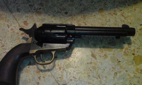 Saludos compañeros:
Vendo mi pietta del 45lc. Tiene 5 pulgadas y media. No tiene ni dos meses. Ha pegado 140
