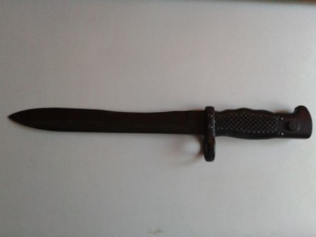 Vendo bayoneta original de Cetme C, nueva sin uso, 60 euros con el envio por agencia de transporte incluido. 01
