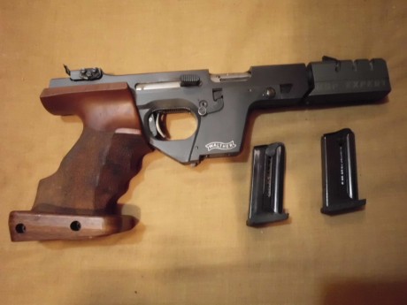 Un compañero del club vende esta pistola que apenas ha usado, ya que lo suyo es el 9 mm y el ipsc.
Como 00