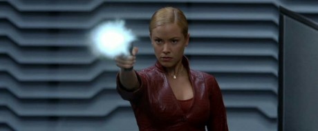 para los que hayan visto la peli terminator 3,  para los que no, si la ven y saben de que arma hablo me 11