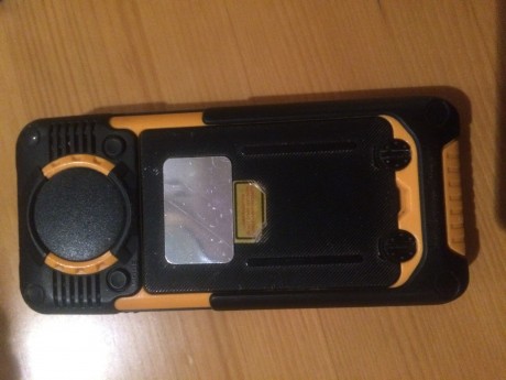 Se vende telefono libre militartec ideal para trabajar en obra o campo. soporta caidas de 2 metros y se 00