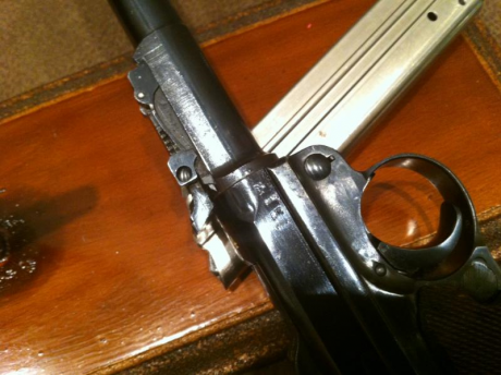 Se vende esta Luger Erfurt de artillería en estado mecanico impecable y repavonada hace muchos años con 21