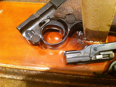 Se vende esta Luger Erfurt de artillería en estado mecanico impecable y repavonada hace muchos años con 40