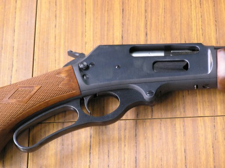 Se vende Rifle de Palanca modelo MARLIN 30 AS en calibre 30-30.
Es de madera de nogal y está prácticamente 30