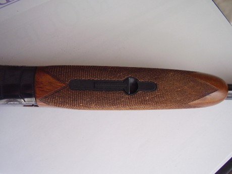 Hola a todos:

Vendo esta escopeta superpuesta marca Laurona que esta nueva.
Doble gatillo, cañones de 10