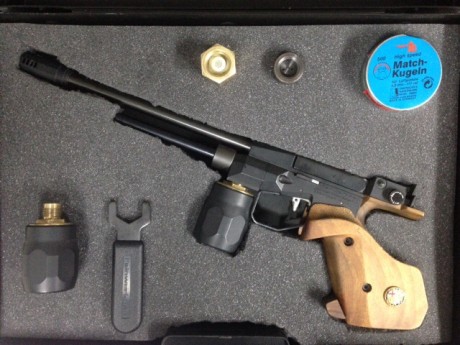 Vendo Pistola aire  Feinwerkbau por 300 €, esta perfecta, muy poco uso.
 image.jpg  00