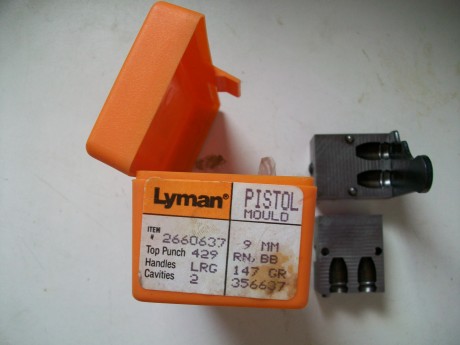 En Madrid, vendo turquesa Lyman 9mm. RN BB 147 gn, doble cavidad, Rfª 2660637. perfecto estado. 50 Euros 00