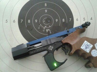 Buenos dias a todos cambio la cacha de mi pistola Match Gun Mg2E de la talla M por una de la talla S. 00