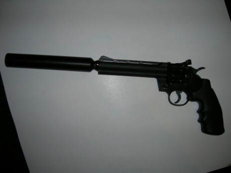 Buenas tardes,
Tengo una pistola del 22 y debido a la escasez de tiempo para ir al campo de tiro a entrenar, 100