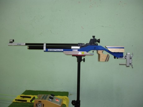 En venta carabina Walther LG 300 XT Alutec.  Con iris Gehmann 565, polarizador y 6 filtros de colores.
2 01