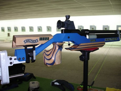 En venta carabina Walther LG 300 XT Alutec.  Con iris Gehmann 565, polarizador y 6 filtros de colores.
2 00