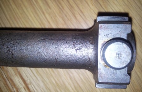 MG42 inutilizada con cuatro agujeros en el cañon, soldada la recamara, el percutor esta soldado y cortado 40