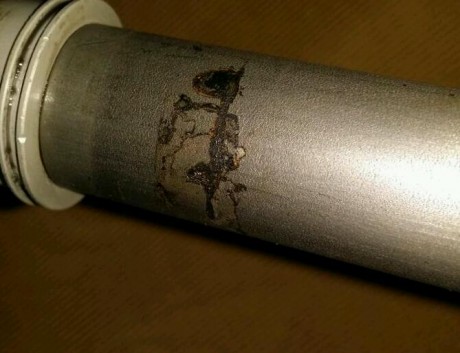 Buenas, pues lo dicho, he notado un deterioro en la parte baja de la bomba, una especie de corrosión que 00