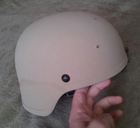Vendo casco modelo ACH fabricado por BAE systems. Color desert tan. Sin uso. Lo vendo por que me va pequeño. 00