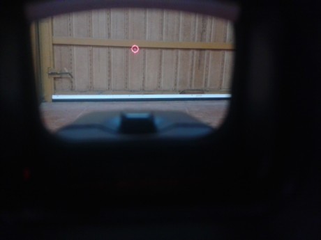 Vendo visor holografico eotech 511.A65. Tamaño  compacto. Utiliza pilas lr1  El visor está usado y como 12