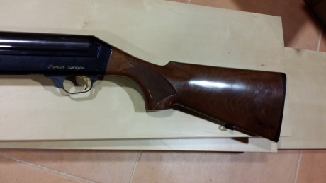 Vendo escopeta repetidora marca Benelli modelo Premium Superligera, todos los choques incluídas perfecta 71