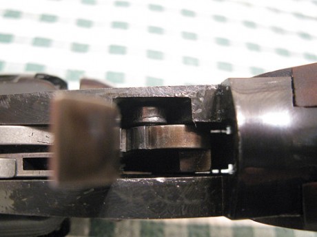  Videos de nuestro amigo Artesano, con el armado y desarmado de los modelos Remington y Colt. 

 pCB6FObSBms 30