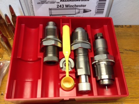 Pongo a la venta por vender las armas, dies 243 win con tercer die como se ve en las fotos nuevos solo 00