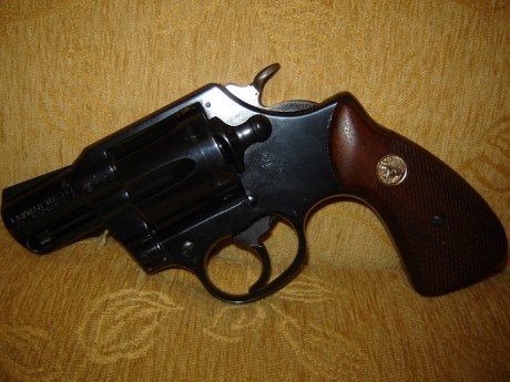 Revolver en estado excelente, como nuevo, muy cuidado.  Está  absolutamente .....Perfecto. 
De la antigua 00