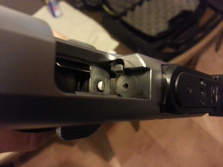Hola a todos, acabo de pillarme una STI TARGET MASTER de segunda mano y al limpiarla he observado que 01