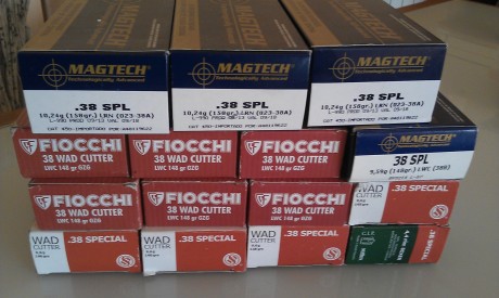 Hola, cambio vainas del calibre 38 special de un solo uso sin desempistonar y en sus cajas originales 01