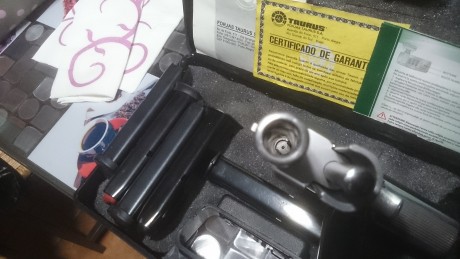 Se vende Taurus PT 99 AFS en cromo practicamente sin uso. La utilizo mi padre dos o tres veces en Ipsc 12