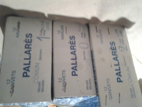 Hola vendo estas navajas nuevas de la caja  aceronal carbono 7  navajas numero 0 8 cm de hoja  18 cm abierta 00