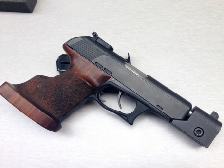  Hola.

Después de vender mi HK P9S Sport, me han quedado libres una cacha anatómica que está como nueva

Cacha 00
