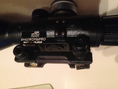 Vendo visor POSP 8x42 con monturas tipo Weaver. Retícula mil Dot con iluminación. Precio 150€ mas transporte, 00