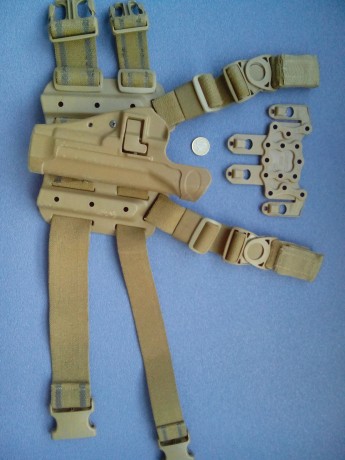 Vendo funda táctica de pernera  Blackhawk Serpa Level 2  para  Beretta 92  (también vale para  LLama mod. 70