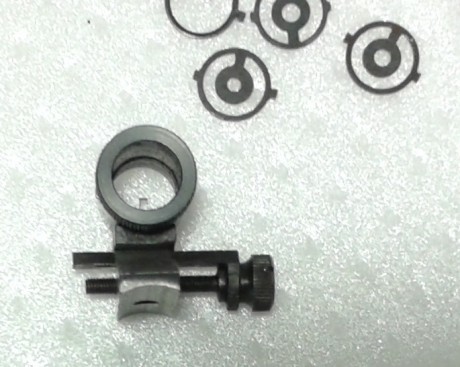 Vendo túnel Lyman 17A con ajuste en deriva y anillas. Se fija al cañón mediante un tornillo.

Precio 55 01