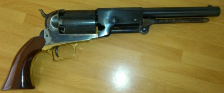 Muy buenas. Me he decidido a comprar un revolver, y el que me entusiasma el Colt Army 1860 calibre 44 90