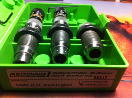 Vendo dies competicion Bushing neck sizing die calibre 6 BR con muy poco uso con bushing incluido redding 00