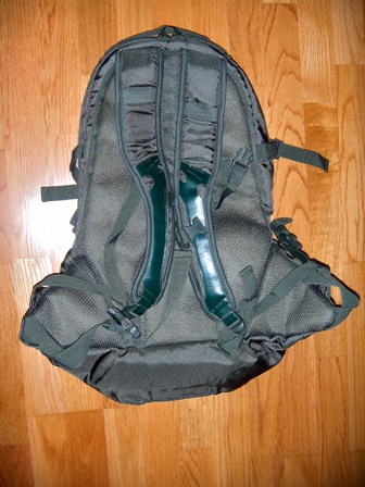 Vendo mochila Chiruca en perfecto estado, de gran capacidad (30 litros) y peso ajustado (920 gr). 
Cremallera 01