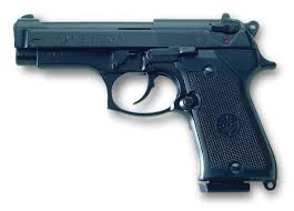 Hola compañeros.
Tengo una Valtro 98 Civil 9mm que me ha dado muy buen resultado pero tengo el reten del 00