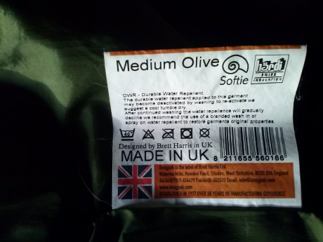 Vendo esta chaqueta inglesa de la marca Snugpak modelo Sleeka, tiene un relleno de 170 gramos de softie, 11